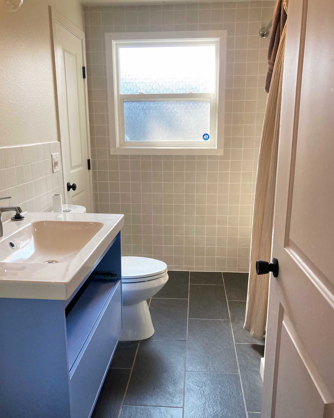 lm_bathroomrmdl_b411